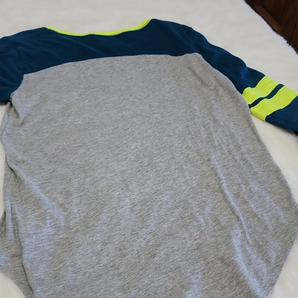 Pink Top - Picture 3 of 4